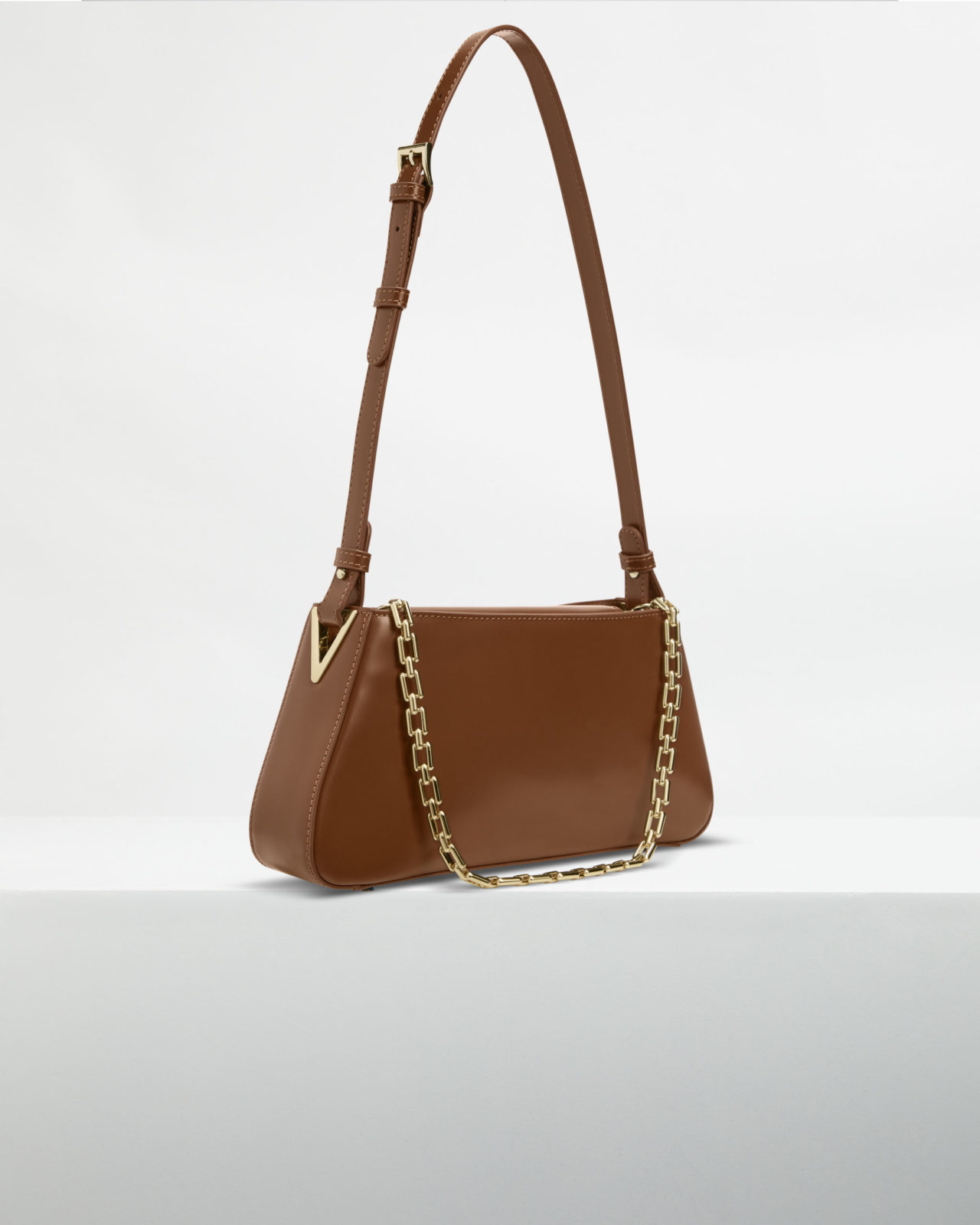 An elevated eCommerce handbag product image captured by I Heart Studios.